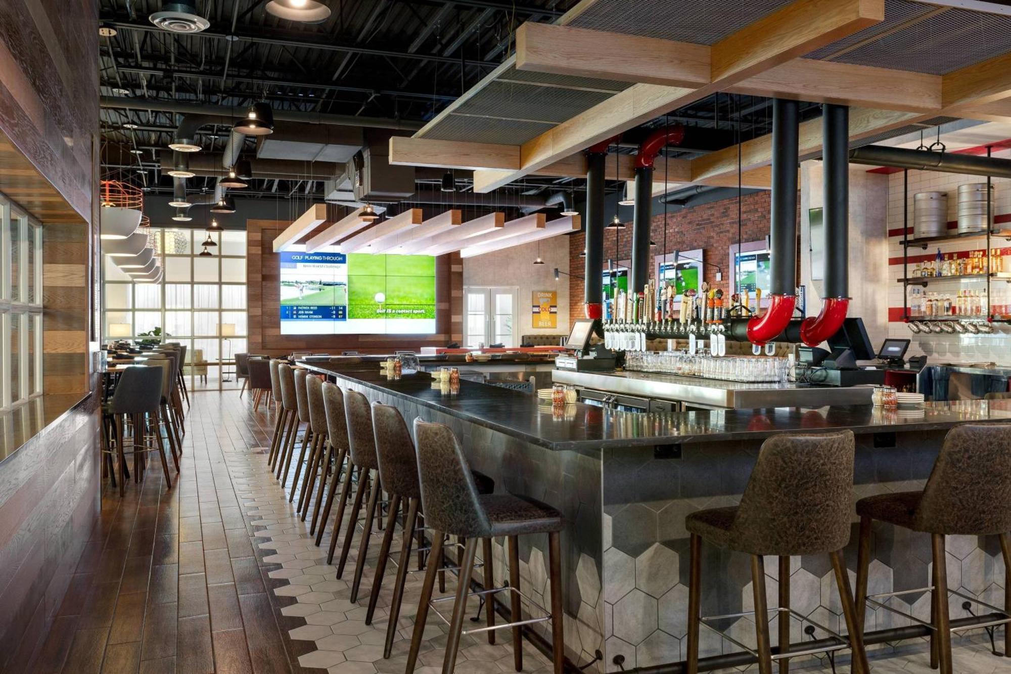 Delta Hotels By Marriott Indianapolis Airport Exterior photo